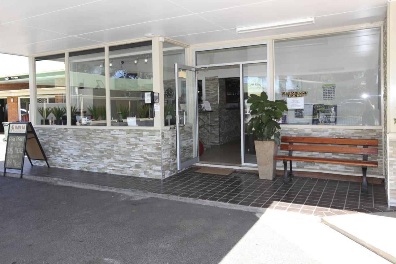 Matilda Motor Inn Ντούμπο Εξωτερικό φωτογραφία
