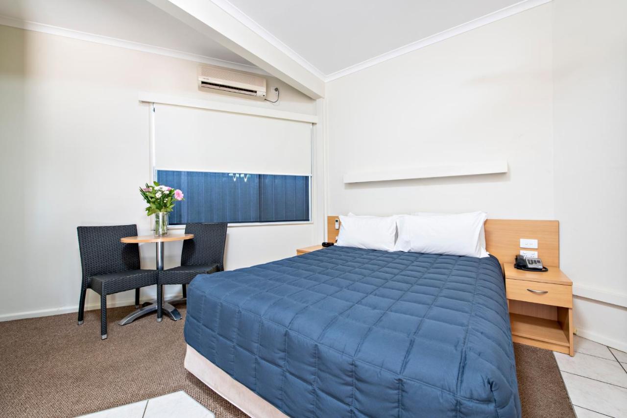 Matilda Motor Inn Ντούμπο Εξωτερικό φωτογραφία