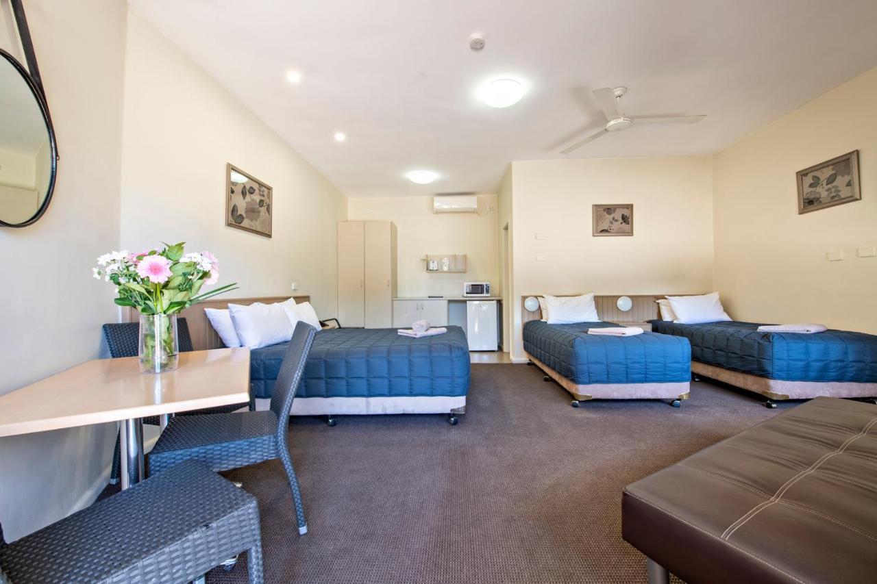 Matilda Motor Inn Ντούμπο Εξωτερικό φωτογραφία