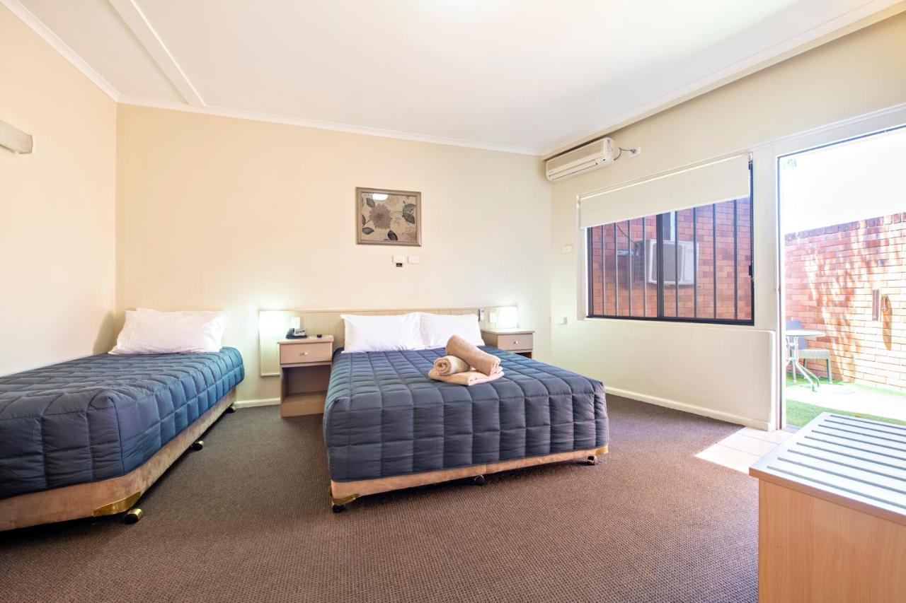 Matilda Motor Inn Ντούμπο Εξωτερικό φωτογραφία